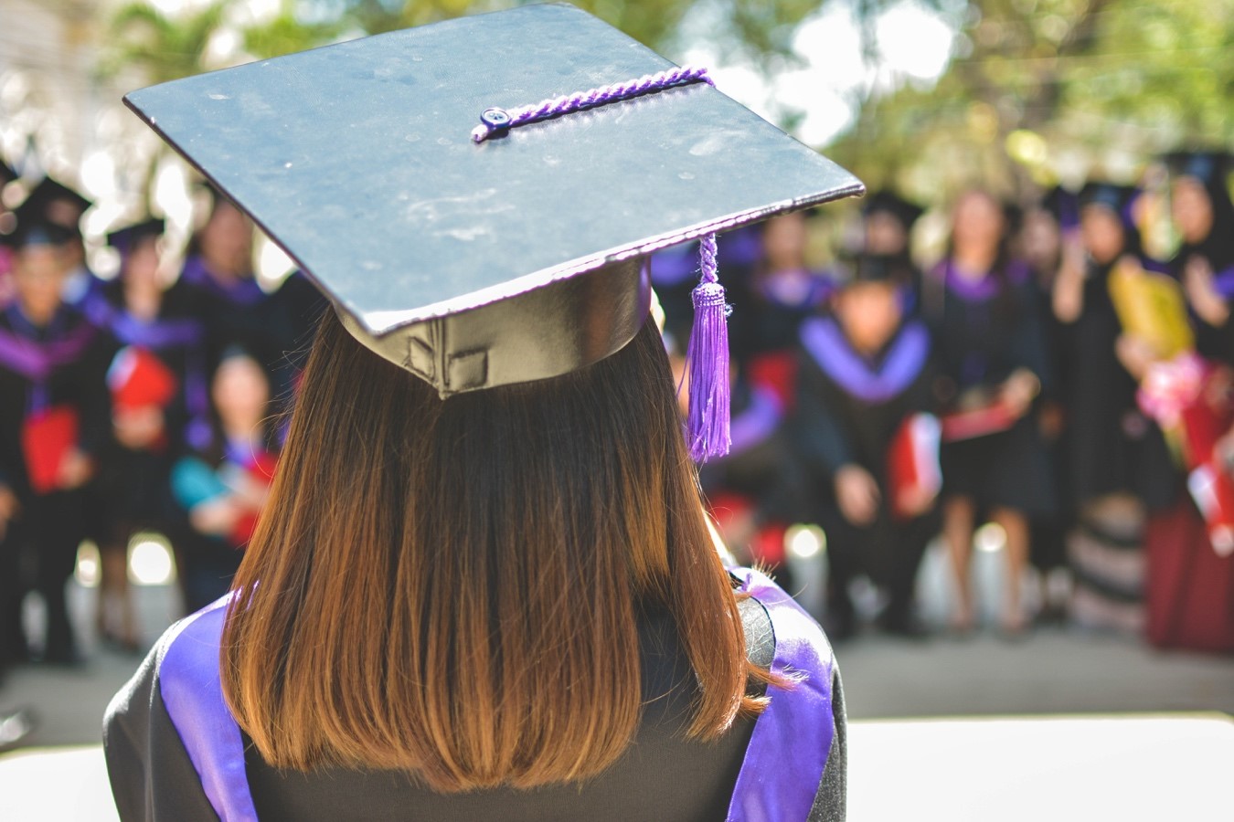 ¿Cómo Puedo Ahorrar Para La Educación Universitaria De Mis Hijos?