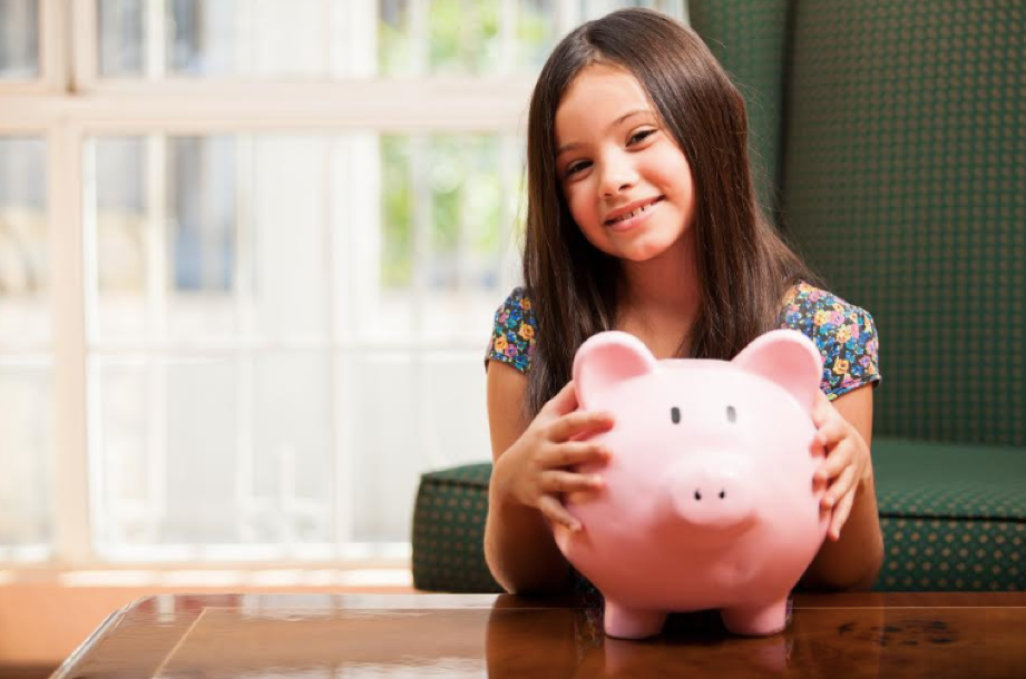 4 formas de enseñarle a tus hijos el valor del dinero