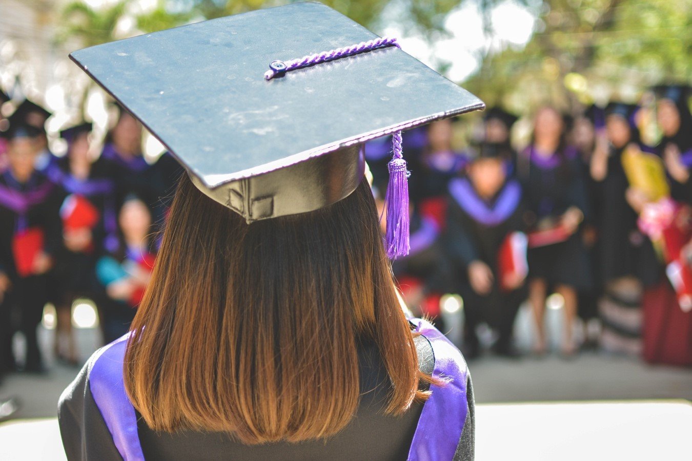 ¿Cómo puedo ahorrar para la educación universitaria de mis hijos?